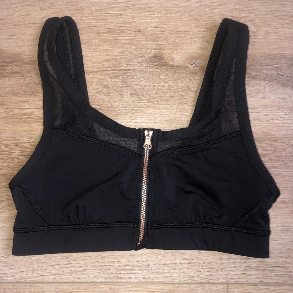 Lululemon Drop It Like It’s Hot black zipper bra